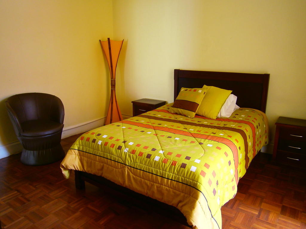 The Yellow House Quito Room photo